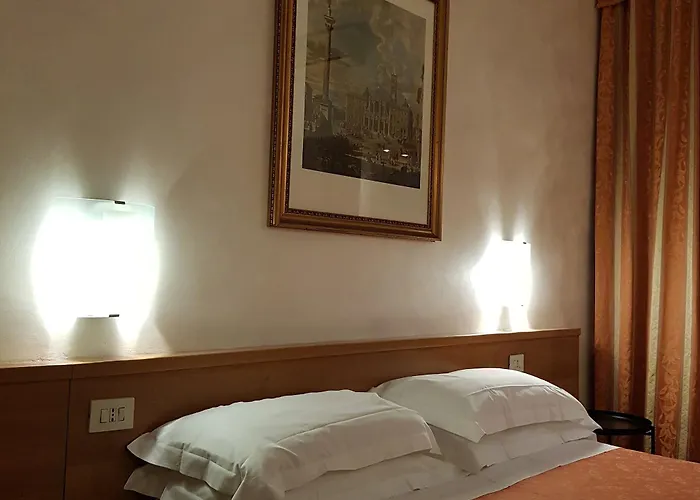 Julia Trevi - Spagna Hotel Roma