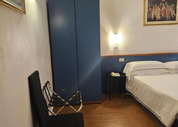 Julia Trevi - Spagna Hotel