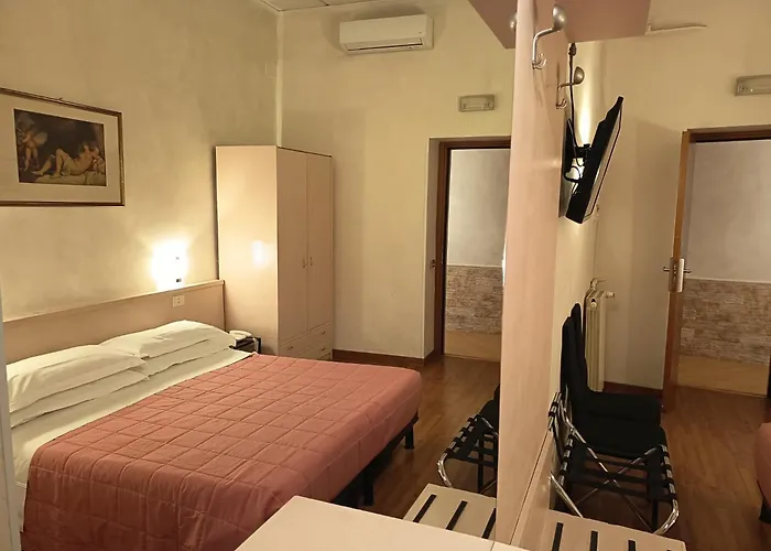 Julia Trevi - Spagna Otel 3*