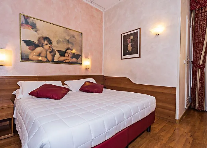 Julia Trevi - Spagna Hotel 3*