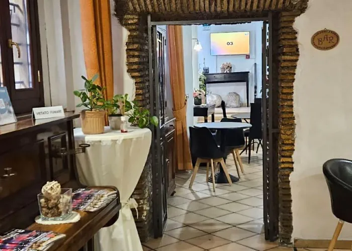 Julia Trevi - Spagna Hotel