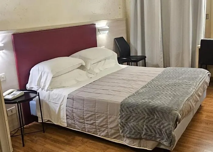 Julia Trevi - Spagna Otel 3*